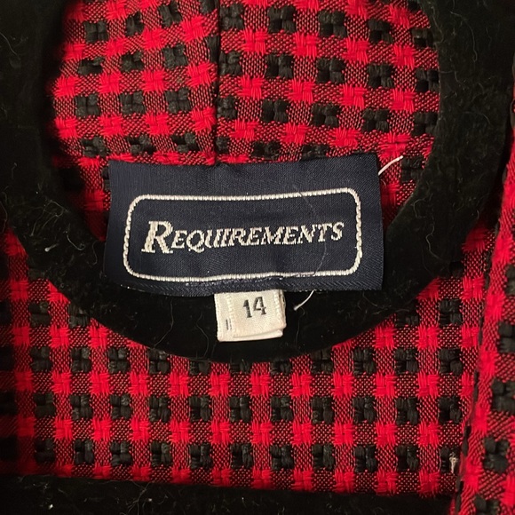 Vintage Requirements red checkered button from blazer with shoulder pads - Picture 5 of 8